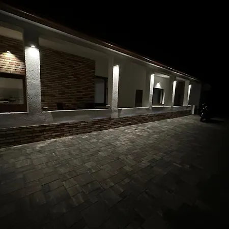 Speedy House Apartament Nana